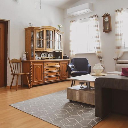 Apartments Haus Hagen 希贝尼克 外观 照片