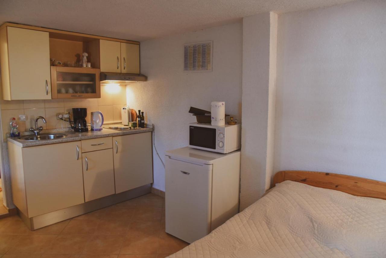 Apartments Haus Hagen 希贝尼克 外观 照片