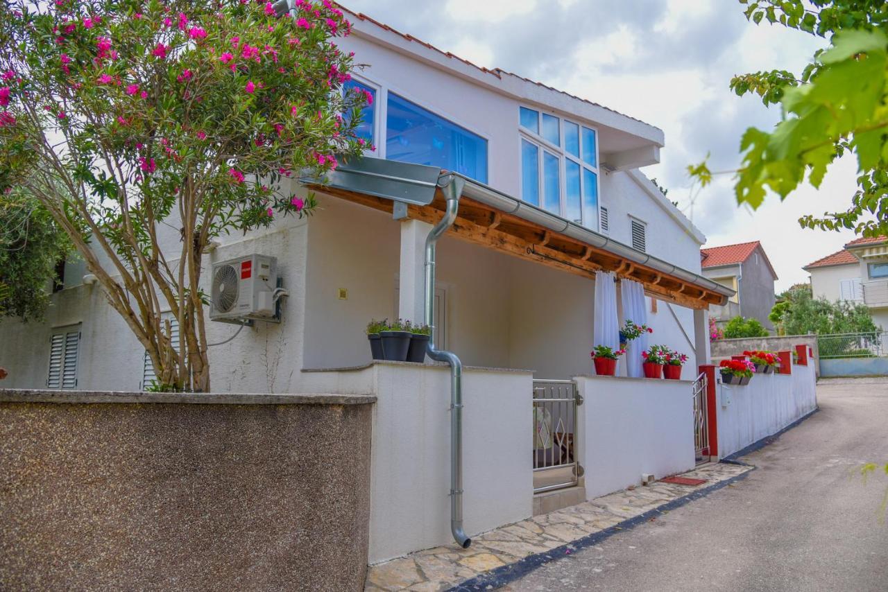 Apartments Haus Hagen 希贝尼克 外观 照片