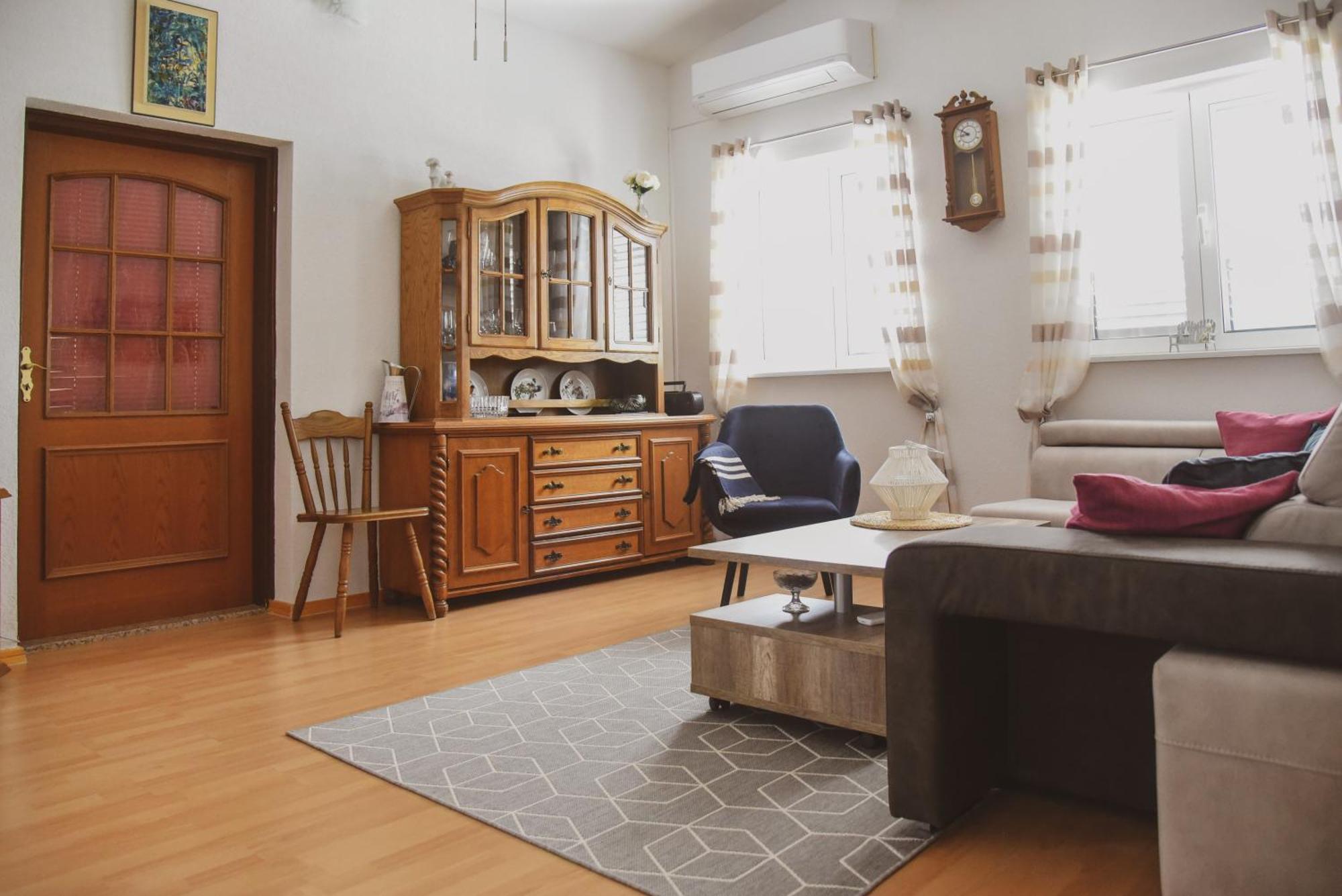 Apartments Haus Hagen 希贝尼克 外观 照片