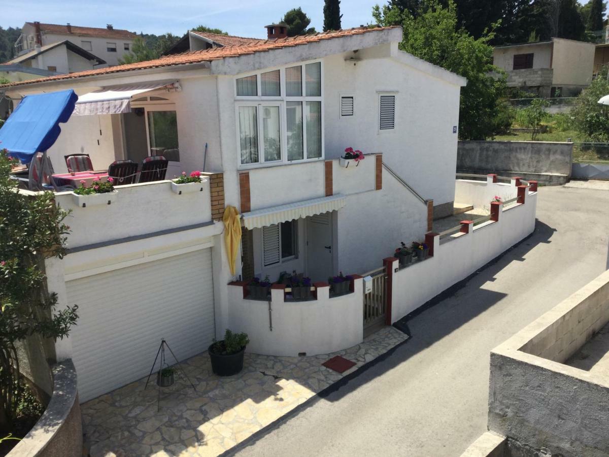 Apartments Haus Hagen 希贝尼克 外观 照片